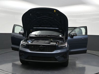 2026 Volvo XC40 B5 Ultra Black Edition