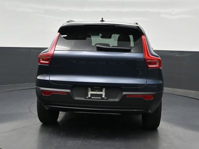 2026 Volvo XC40 B5 Ultra Black Edition