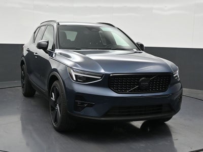 2026 Volvo XC40 B5 Ultra Black Edition