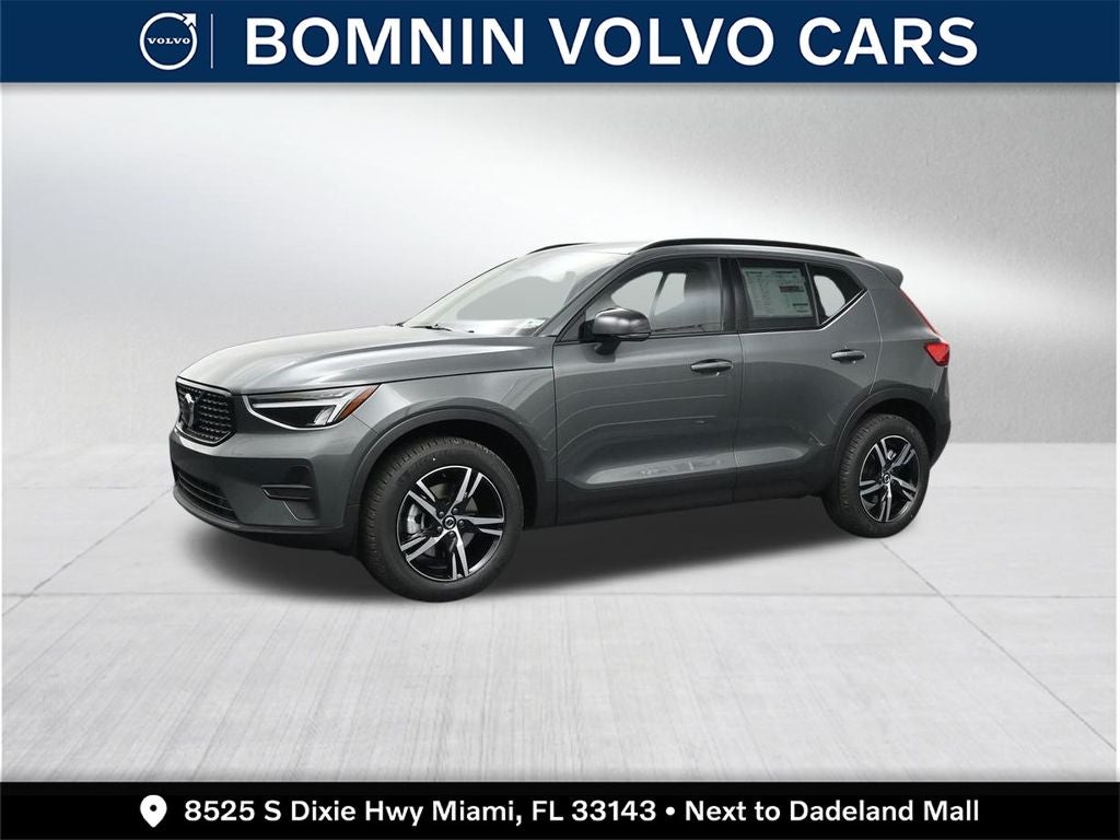 2026 Volvo XC40 B5 Core