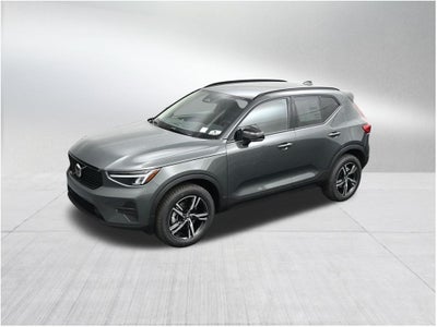 2026 Volvo XC40 B5 Core