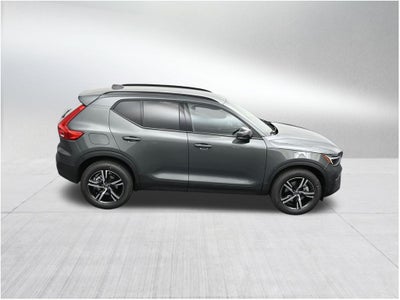 2026 Volvo XC40 B5 Core