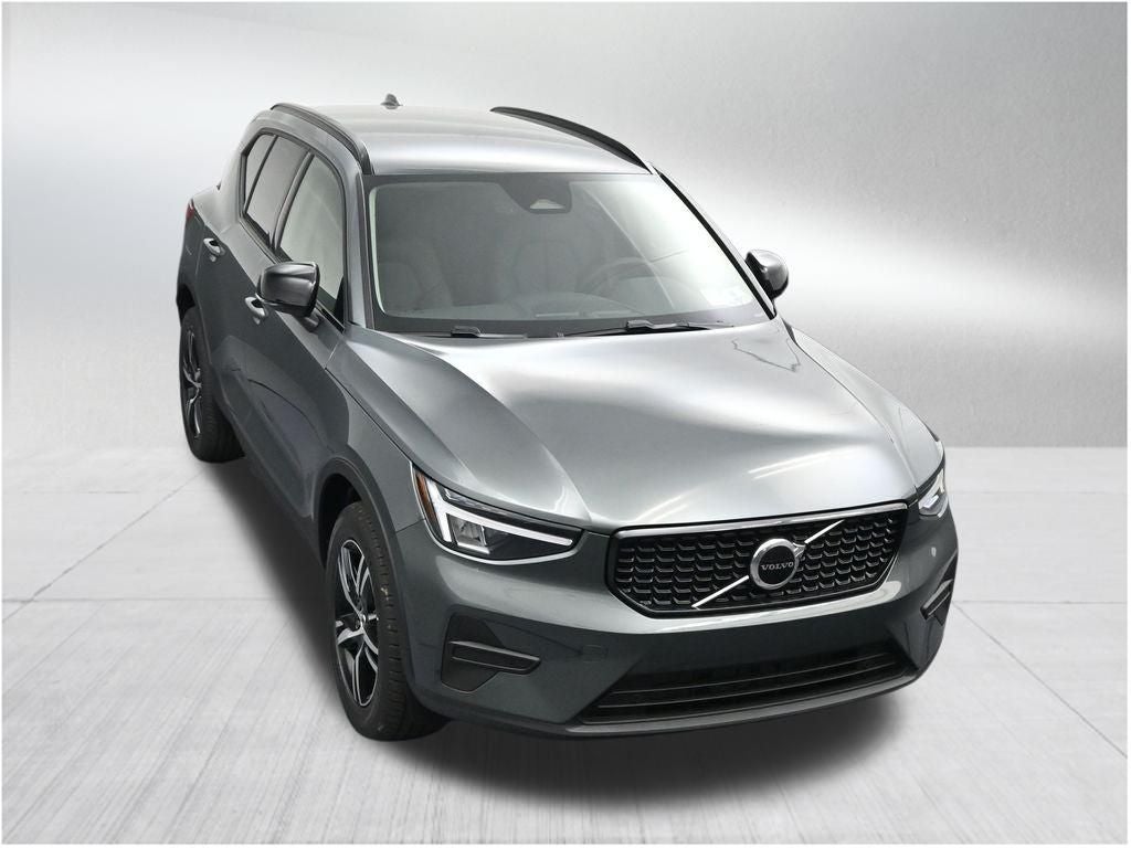 2026 Volvo XC40 B5 Core