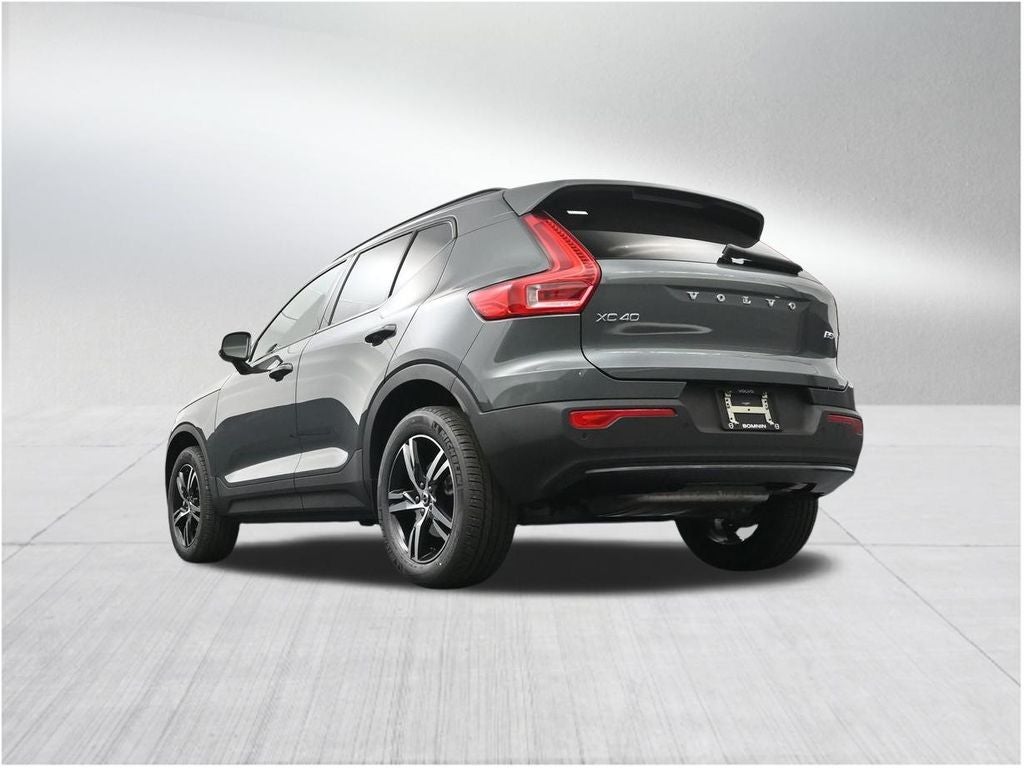 2026 Volvo XC40 B5 Core