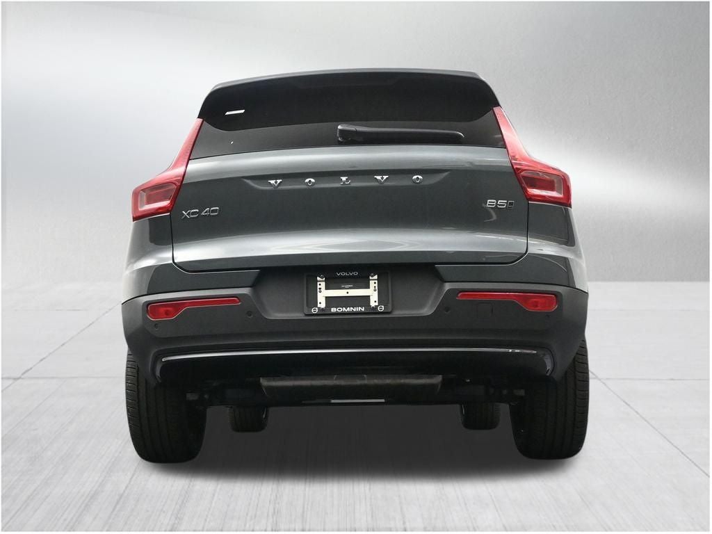2026 Volvo XC40 B5 Core