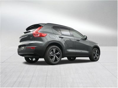 2026 Volvo XC40 B5 Core