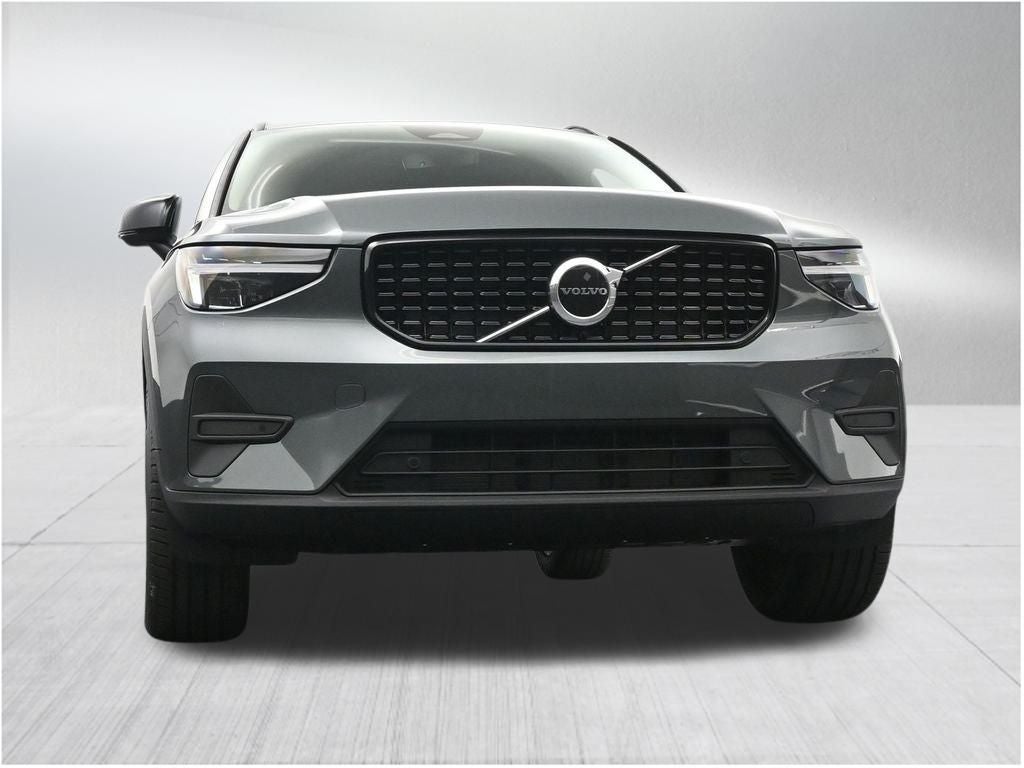 2026 Volvo XC40 B5 Core