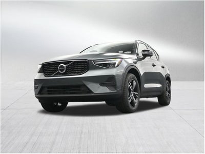 2026 Volvo XC40 B5 Core