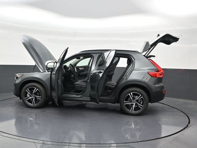 2026 Volvo XC40 B5 Core