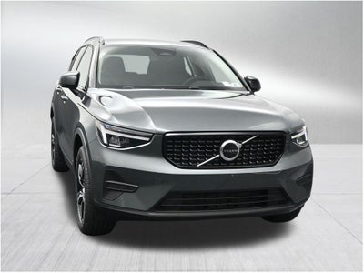 2026 Volvo XC40 B5 Core