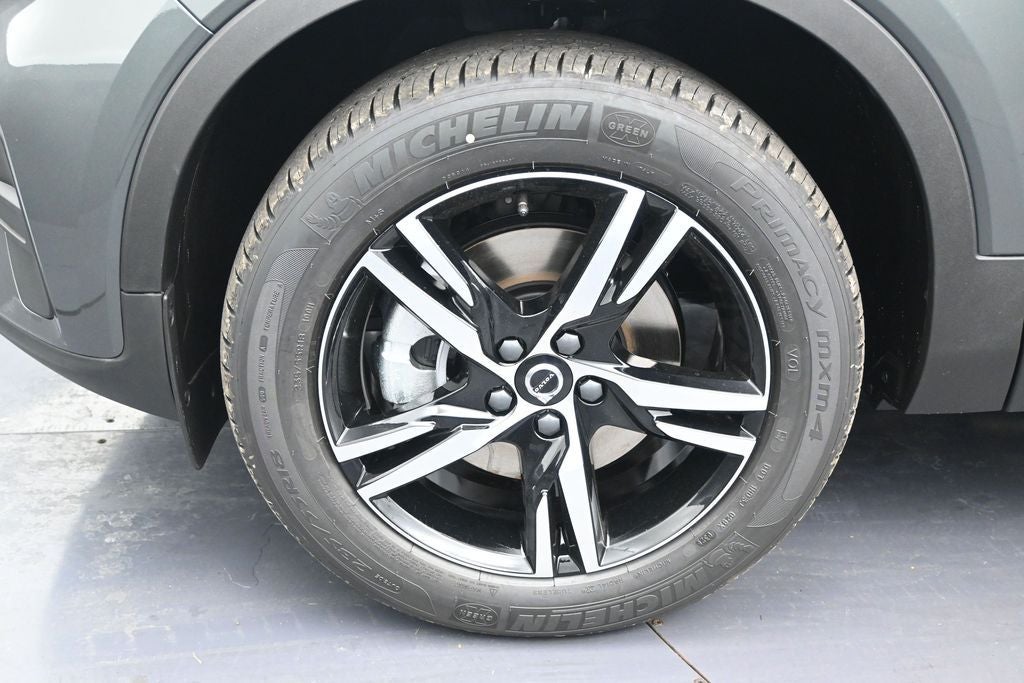 2026 Volvo XC40 B5 Core