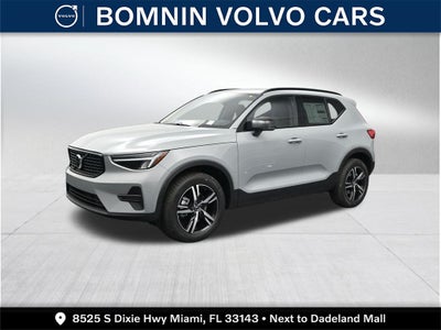 2026 Volvo XC40 B5 Core