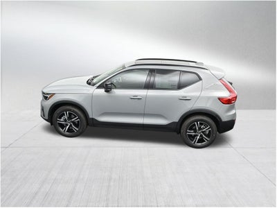 2026 Volvo XC40 B5 Core