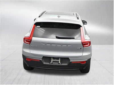2026 Volvo XC40 B5 Core