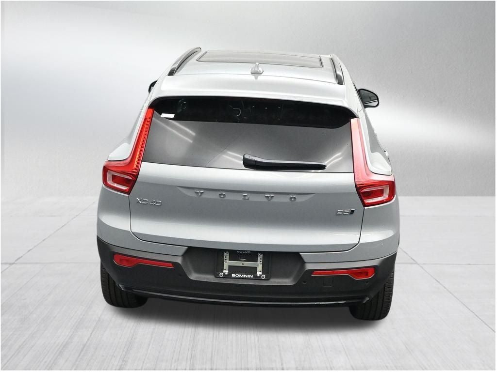 2026 Volvo XC40 B5 Core