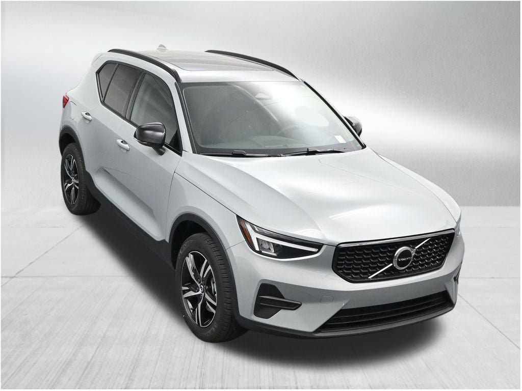 2026 Volvo XC40 B5 Core