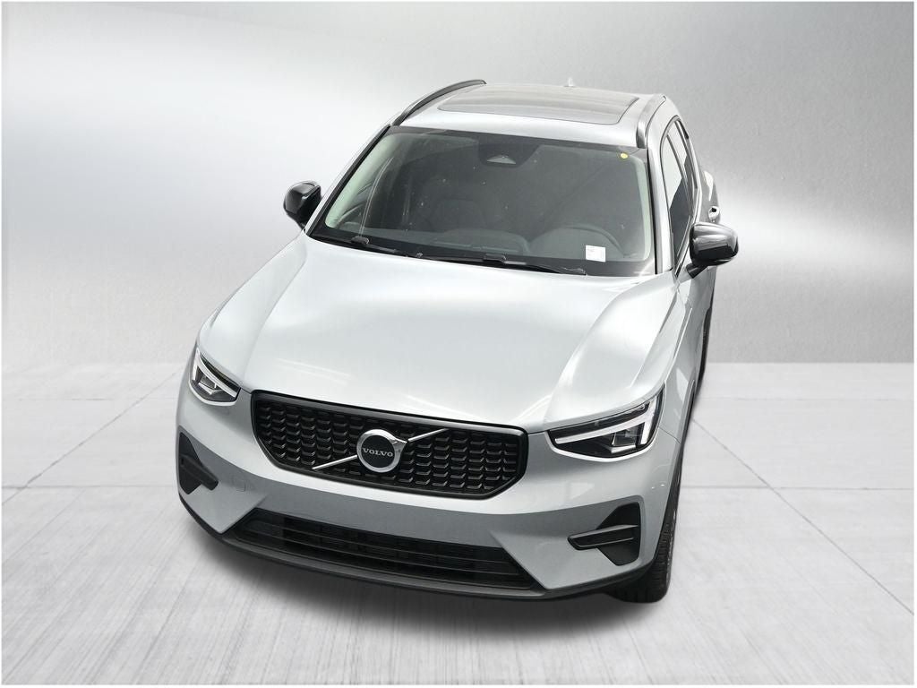 2026 Volvo XC40 B5 Core