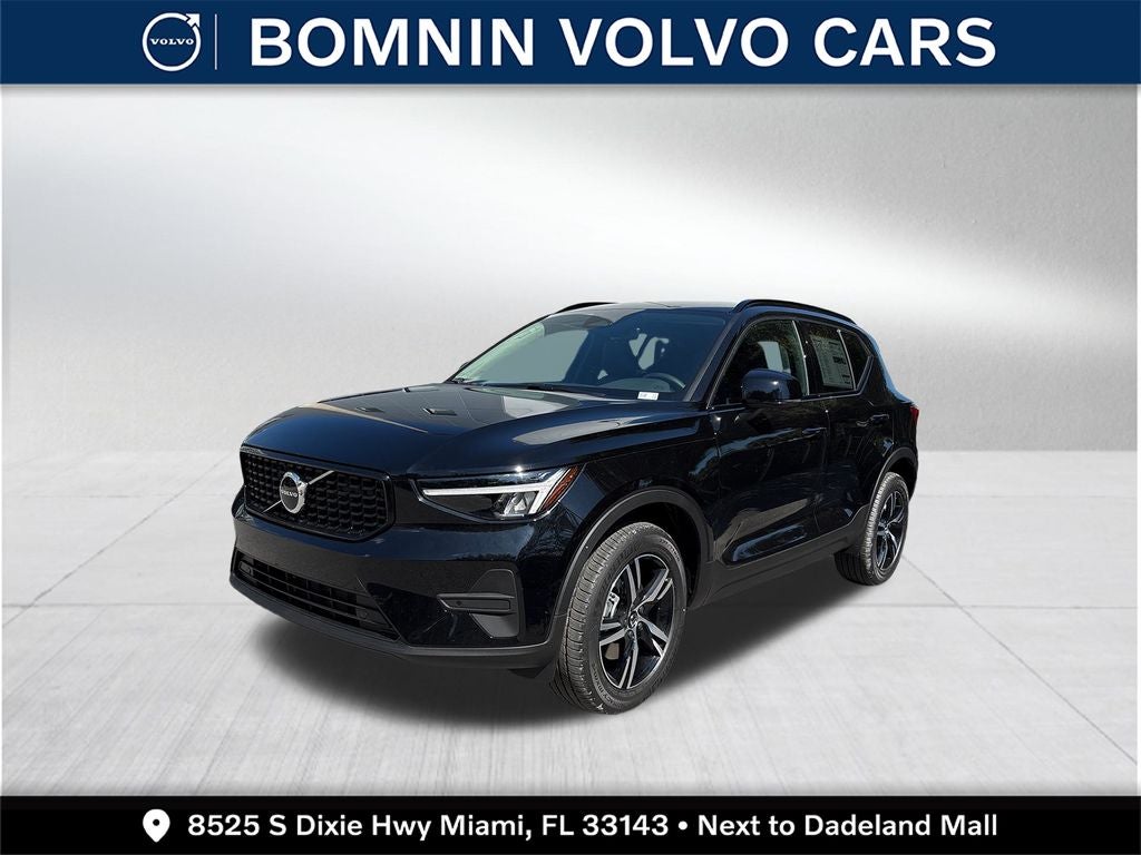 2026 Volvo XC40 B5 Core