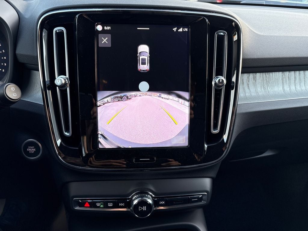 2026 Volvo XC40 B5 Core