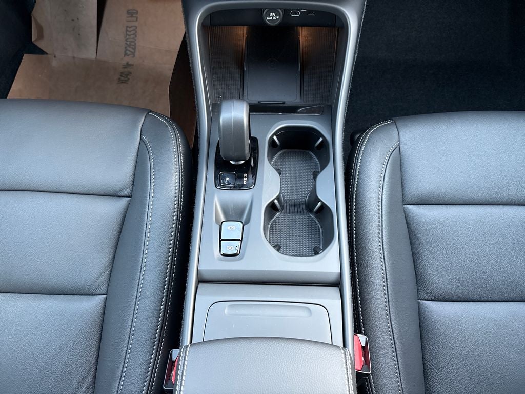 2026 Volvo XC40 B5 Core
