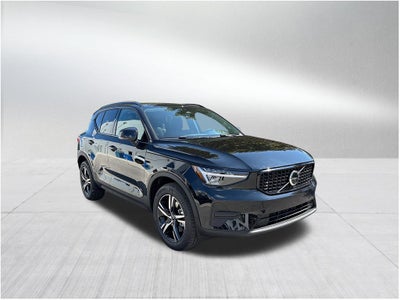 2026 Volvo XC40 B5 Core