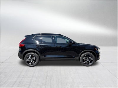 2026 Volvo XC40 B5 Core
