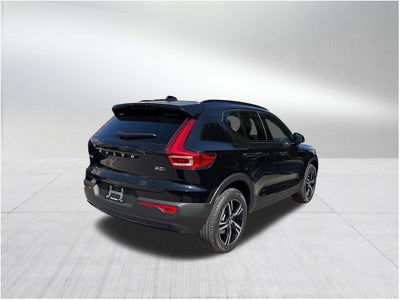 2026 Volvo XC40 B5 Core