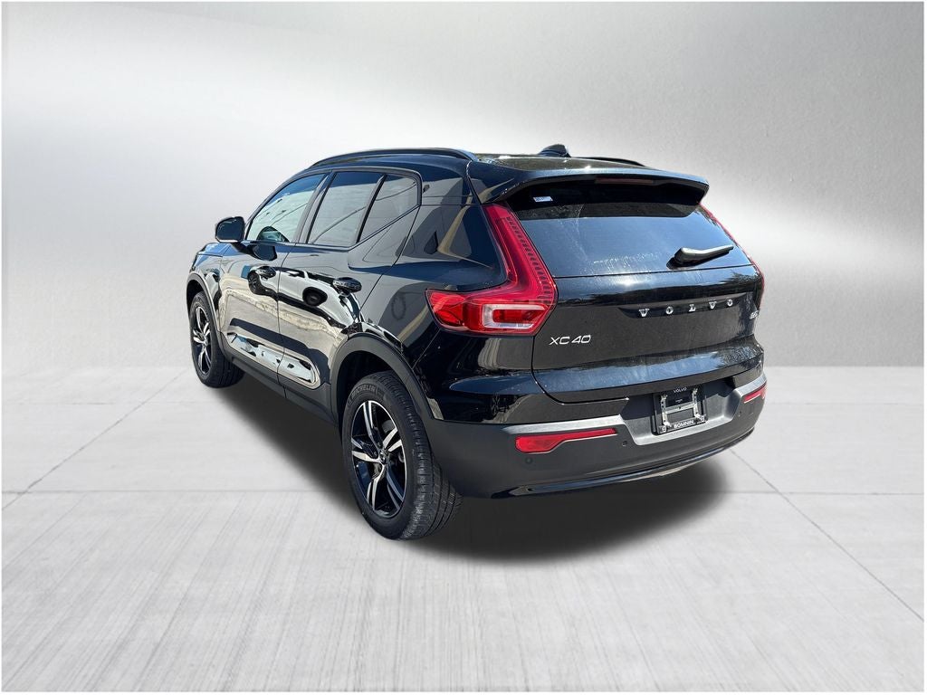 2026 Volvo XC40 B5 Core