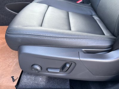 2026 Volvo XC40 B5 Core