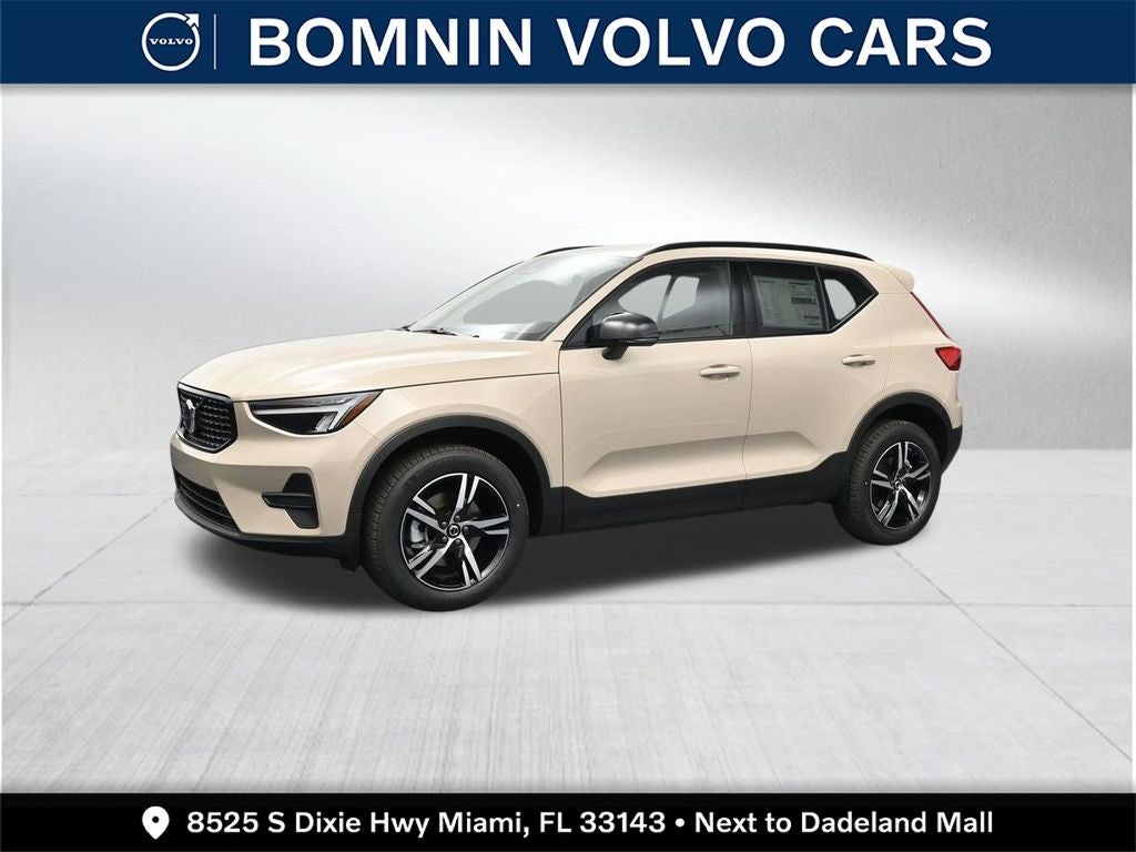 2026 Volvo XC40 B5 Core