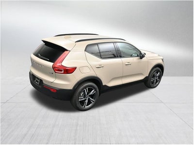 2026 Volvo XC40 B5 Core