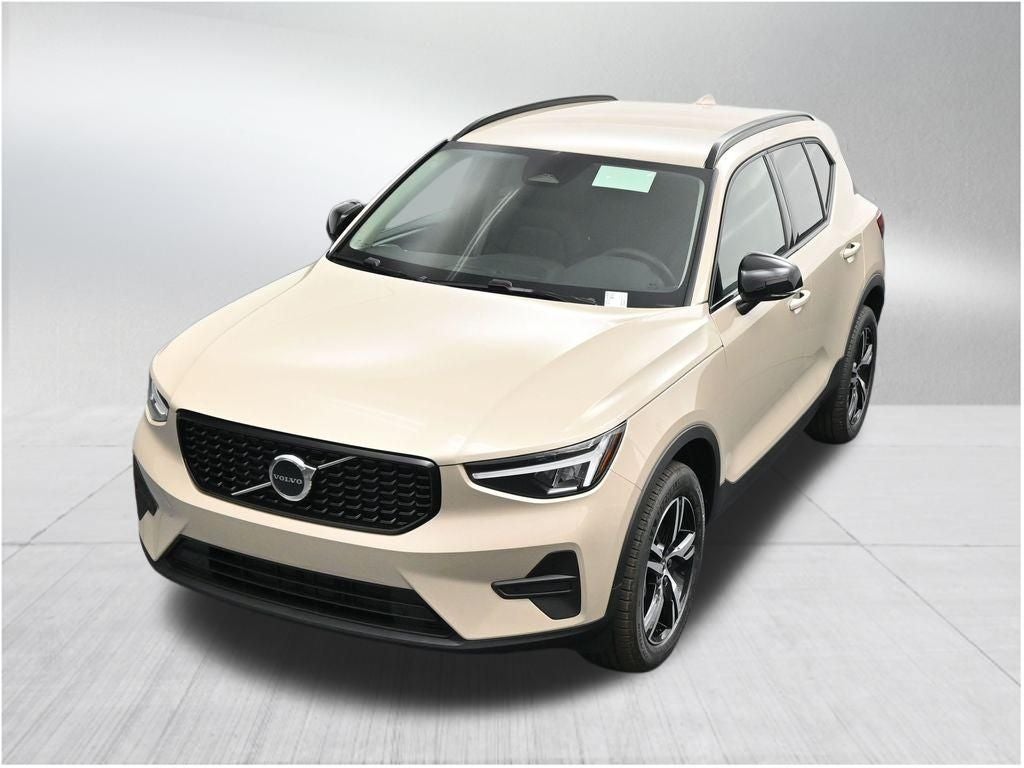 2026 Volvo XC40 B5 Core