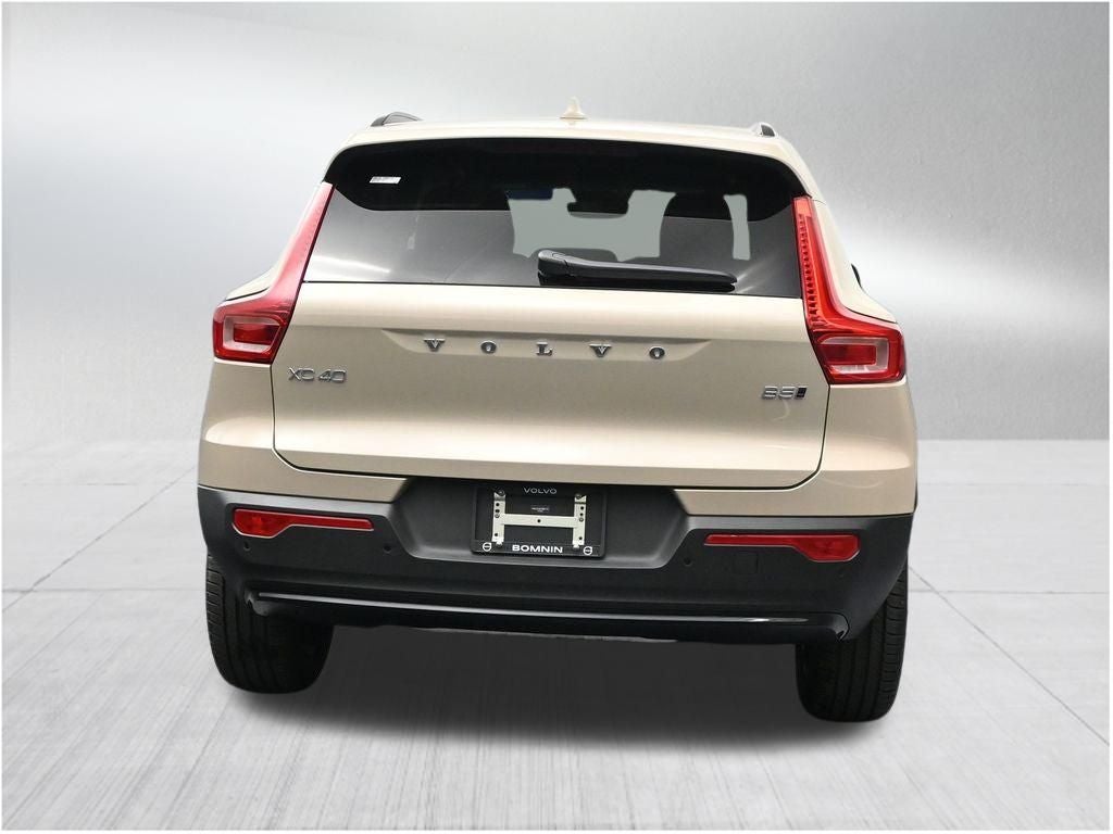 2026 Volvo XC40 B5 Core