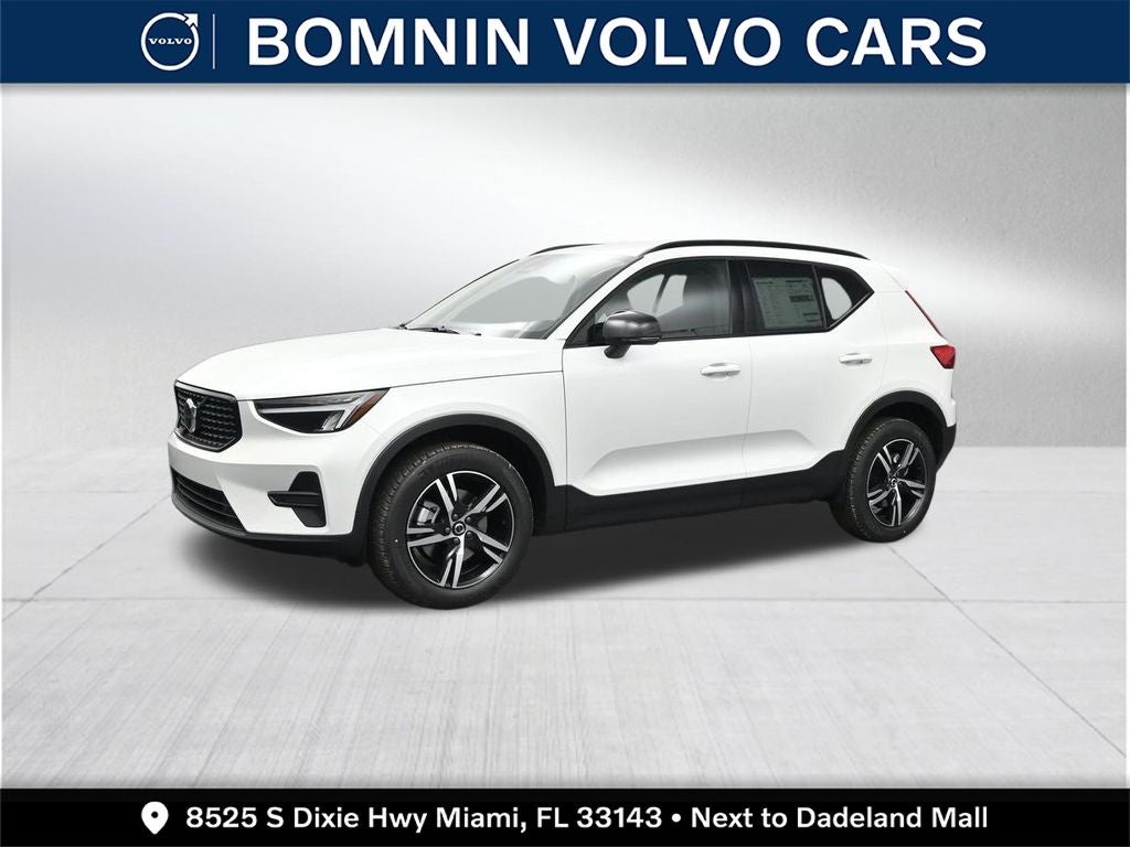 2026 Volvo XC40 B5 Core