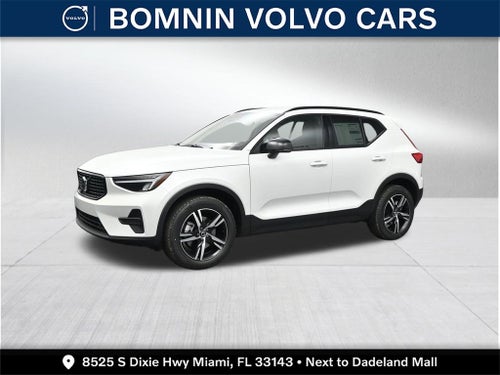 2026 Volvo XC40 B5 Core