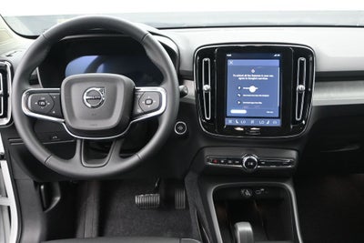 2026 Volvo XC40 B5 Core