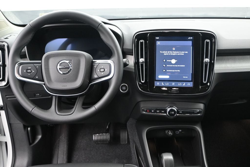 2026 Volvo XC40 B5 Core