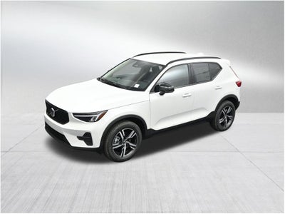 2026 Volvo XC40 B5 Core