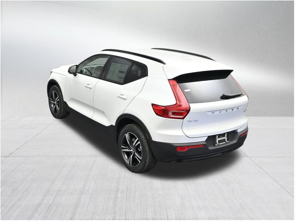 2026 Volvo XC40 B5 Core