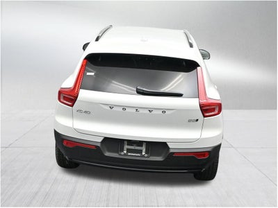 2026 Volvo XC40 B5 Core