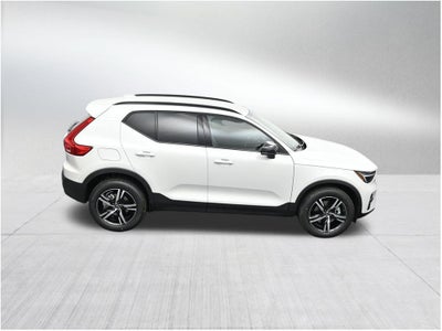 2026 Volvo XC40 B5 Core