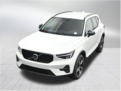 2026 Volvo XC40 B5 Core