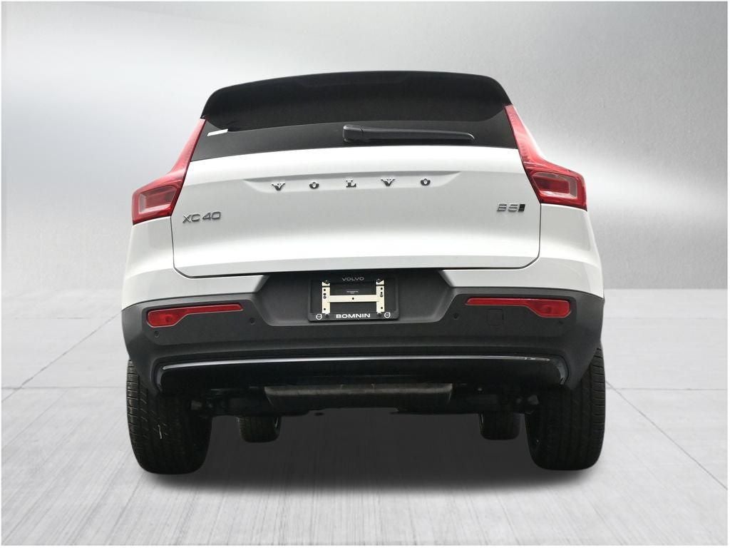 2026 Volvo XC40 B5 Core