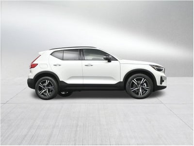 2026 Volvo XC40 B5 Core