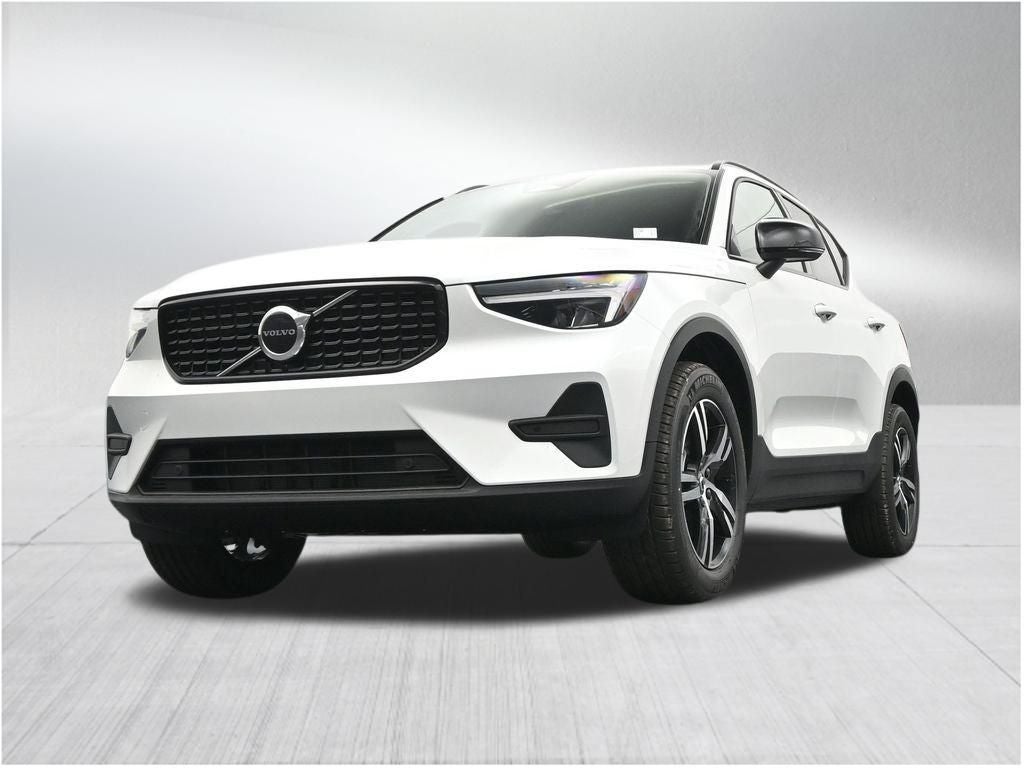 2026 Volvo XC40 B5 Core