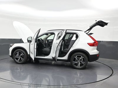 2026 Volvo XC40 B5 Core