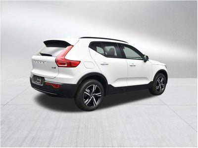 2026 Volvo XC40 B5 Core