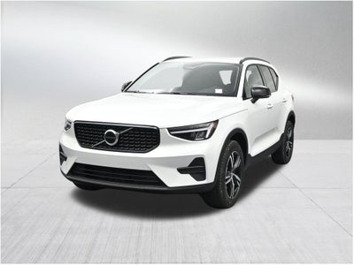 2026 Volvo XC40 B5 Core