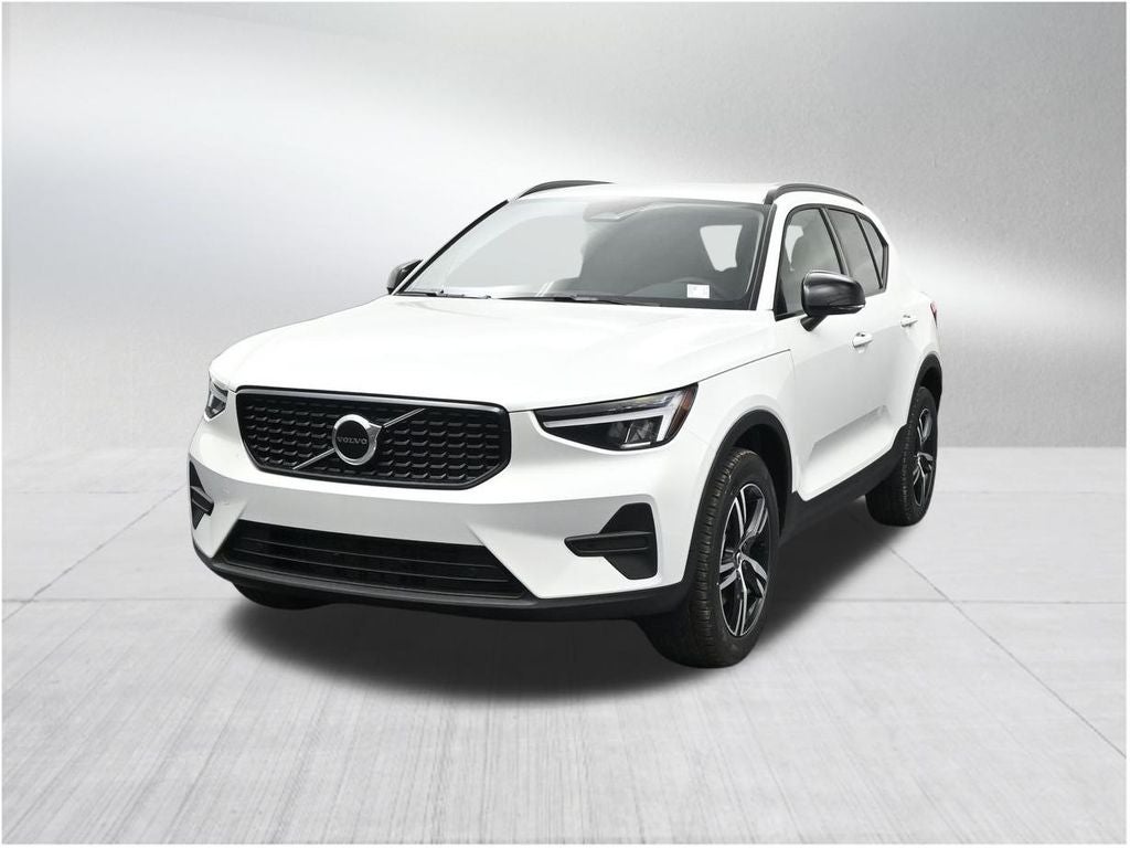 2026 Volvo XC40 B5 Core