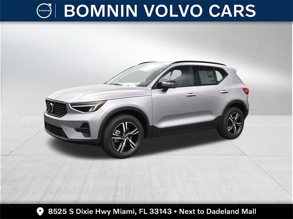 2026 Volvo XC40 B5 Core